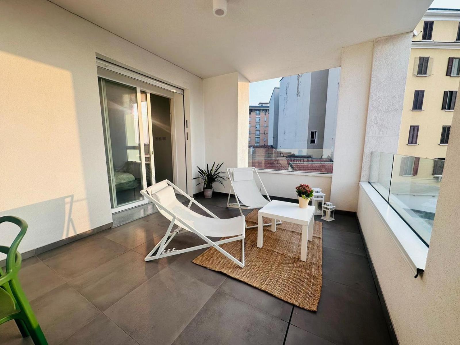 Lovely Terrace Apartment - Porta Romana District Milan Milão Exterior foto