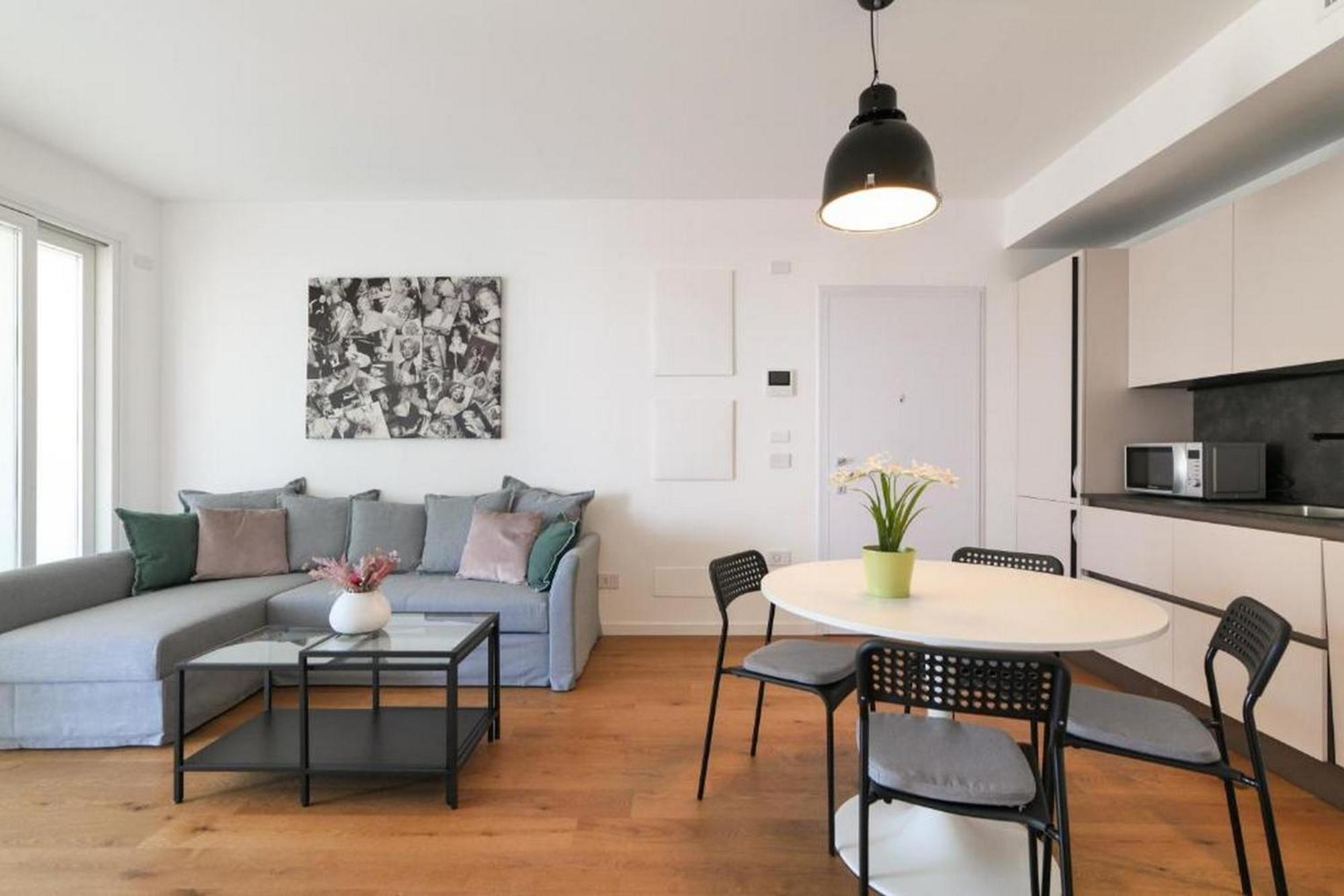 Lovely Terrace Apartment - Porta Romana District Milan Milão Exterior foto